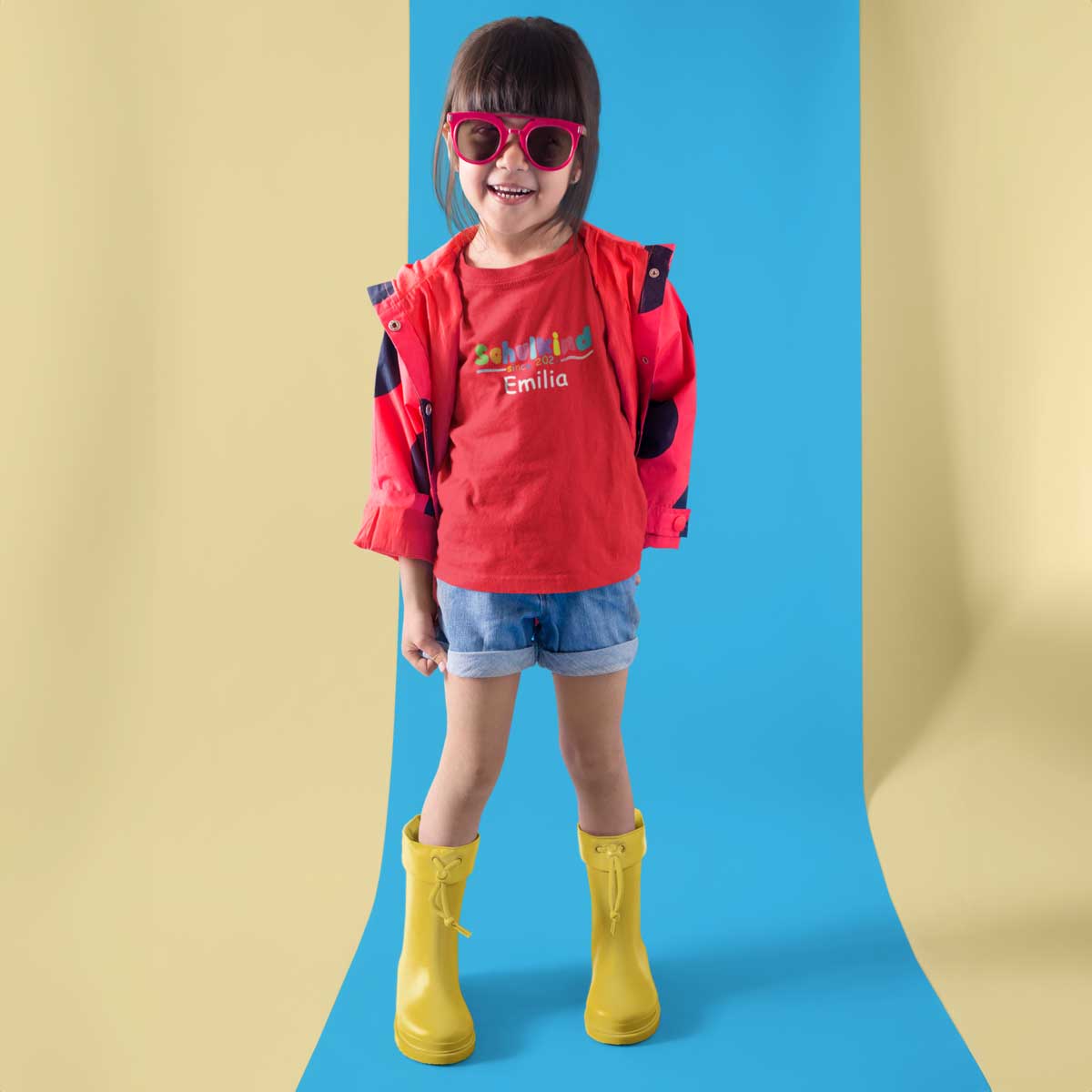 Kids T-Shirt -  Schulkind 2025 Bunt mit Namen